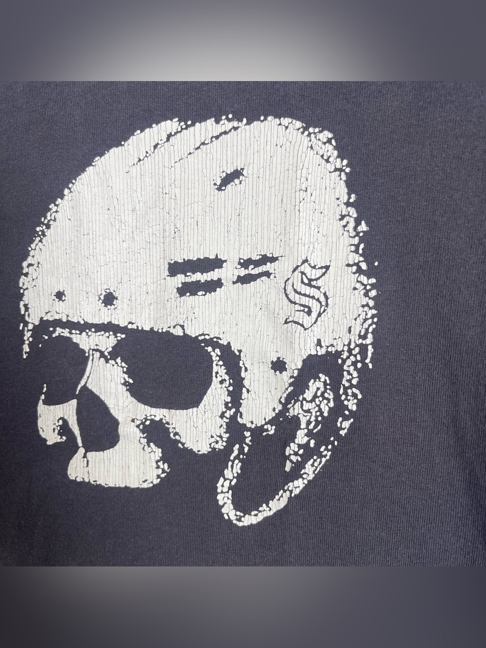 Seattle Kraken Filson Helmet Mens Small Charcoal Gray Skull Short Sleeve Tee - Picture 4 of 6
